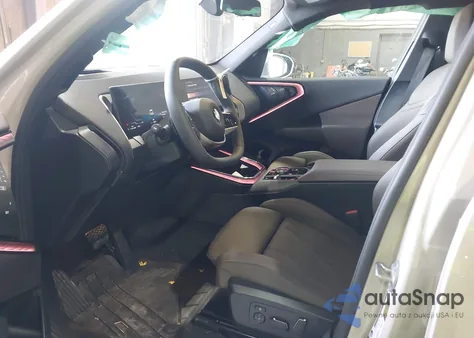 2025 BMW X3 30 xDrive z USA, uszkodzony, nr VIN 5UX53GP01S9121354